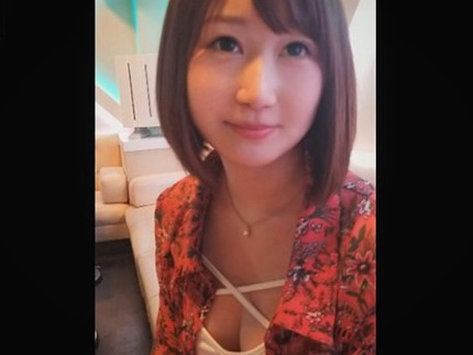 「エッチするぅ？」美乳スレンダーな看板娘とSEX