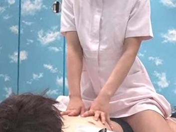 【美乳華奢女の子のナンパハメ撮り】可愛い女の子が美乳揺らしてナンパされハメ撮りSEX！華奢なのに美乳なボディがエロすぎる！ハメ撮りで本気で感じまくる！