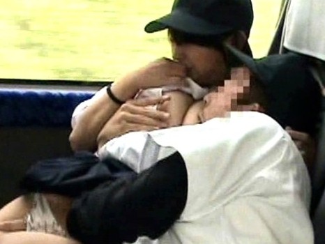 【スレンダー美乳の甘えん坊ハメ撮り】エロカワ女の子がカメラの前で本音をポロリ！スレンダーボディがハメ撮りで乱れまくるエロい夜♡