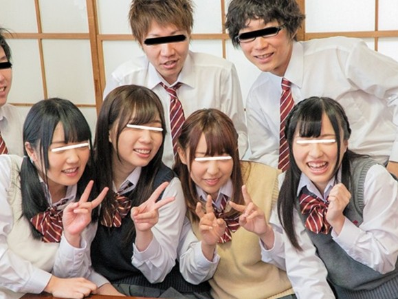 無知なカワイイ学生たちとドスケベSEX